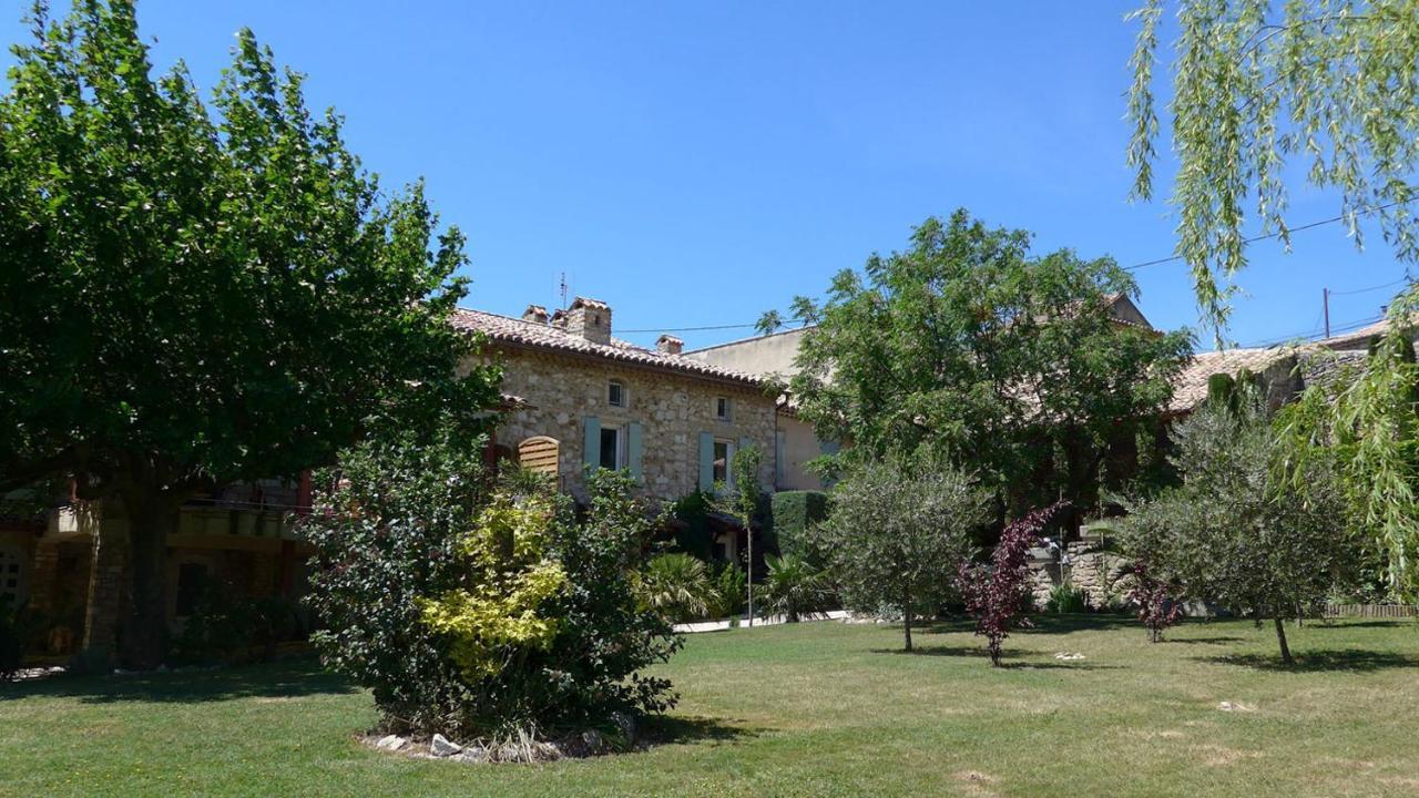 Gites Au Chateau Des Estubiers Les Granges-Gontardes ภายนอก รูปภาพ